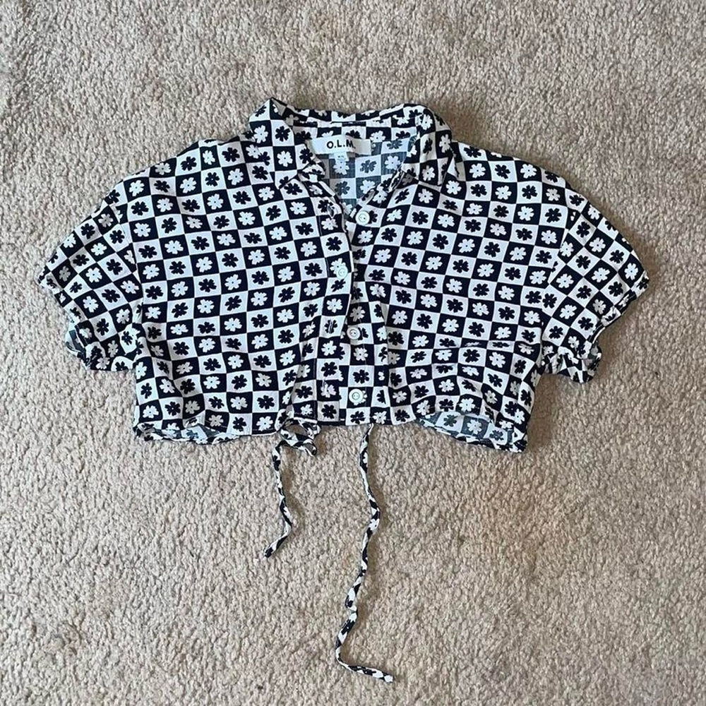 Extra Small Loose Fitted O.L.M. Cropped Button Up